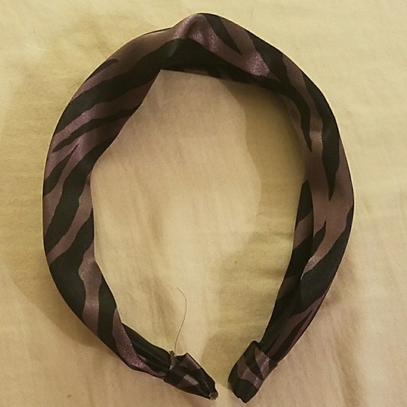 ? Accessories - Zebra headband